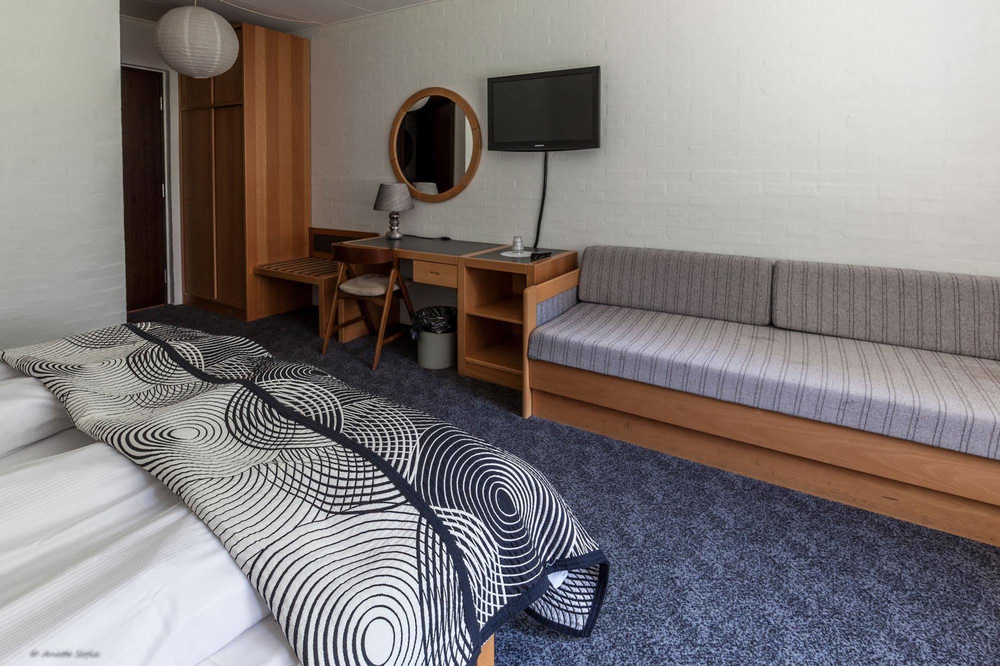 Sdr. Omme Kro & Hotel Exterior photo