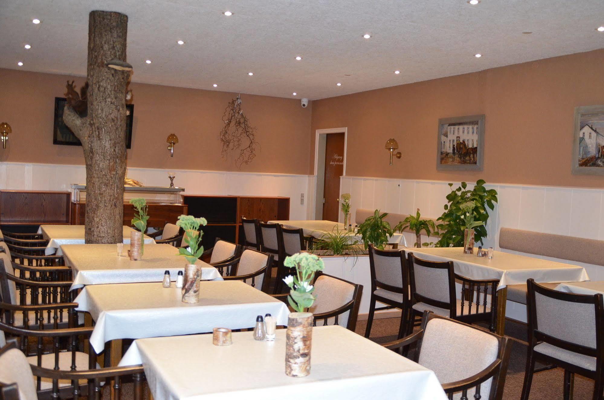 Sdr. Omme Kro & Hotel Exterior photo